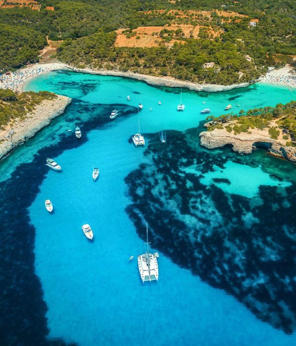 aerial-view-of-boats-luxury-yachts-and-transparen-resize1.jpg